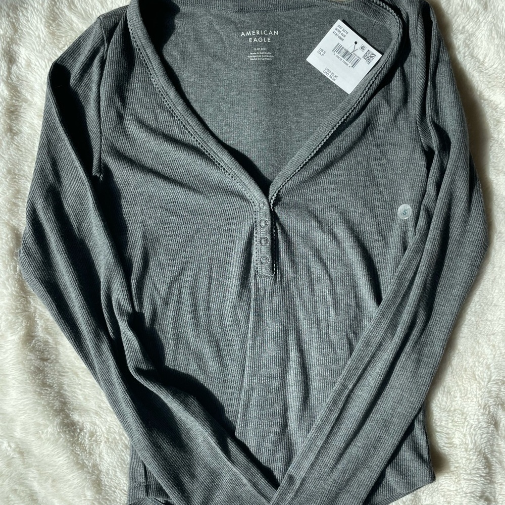 American Eagle Outfitters Charcoal Button-Up Blouse